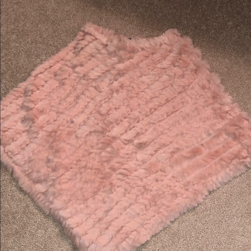 NWT Incredibly soft pink shall(one size fits most)